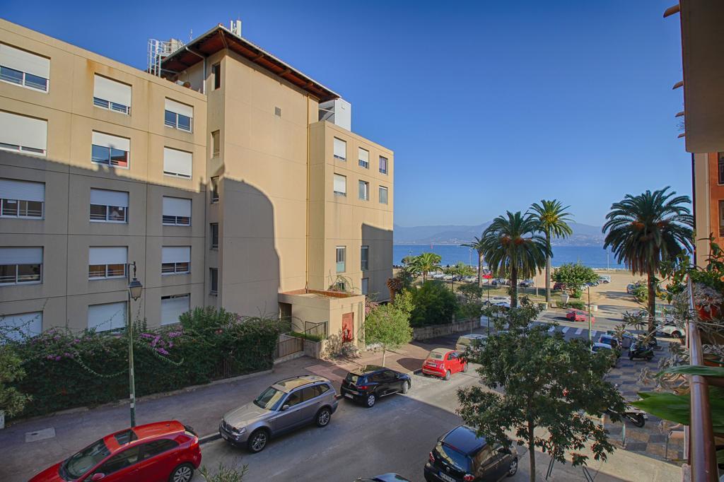 F3 Place Miot Apartment Ajaccio  Exterior photo